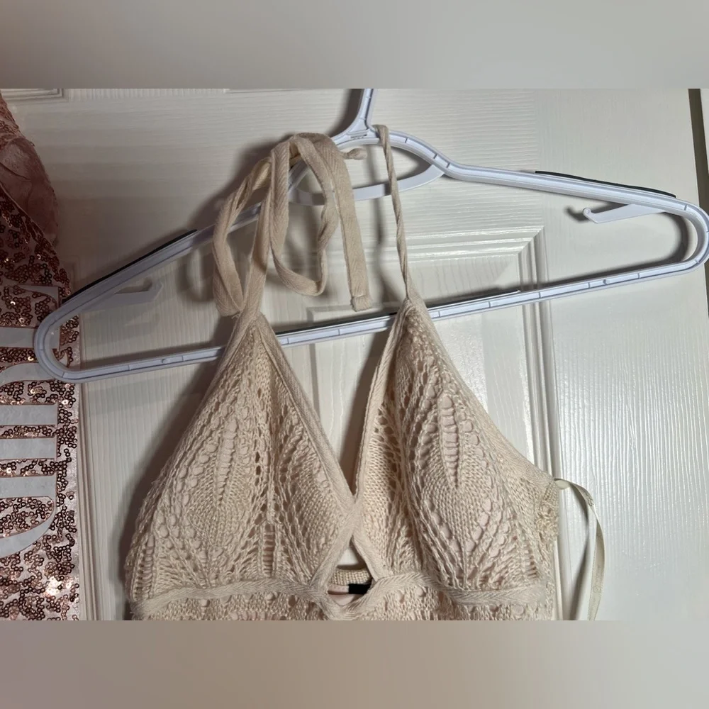 Size small - Picture 2 of 4